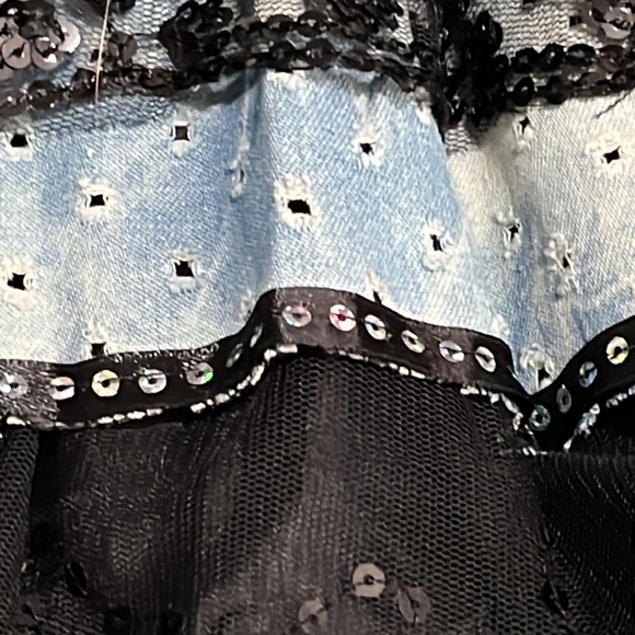 Multi layer lace, sequin and fabric skirt - Picture 4 of 5